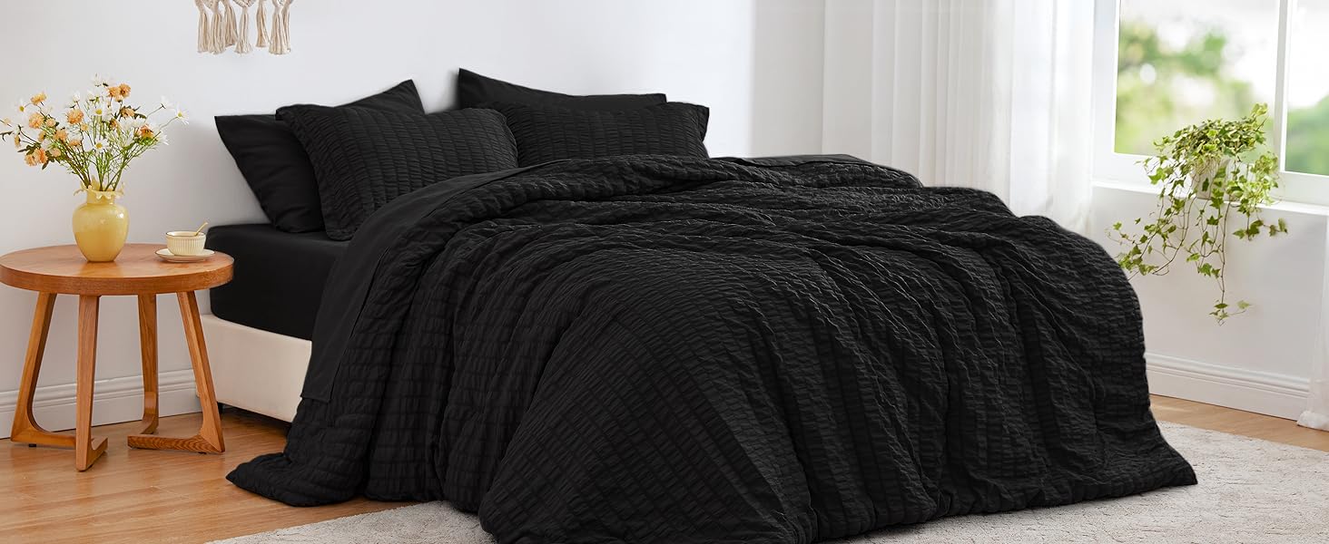 Black seersucker comforter set