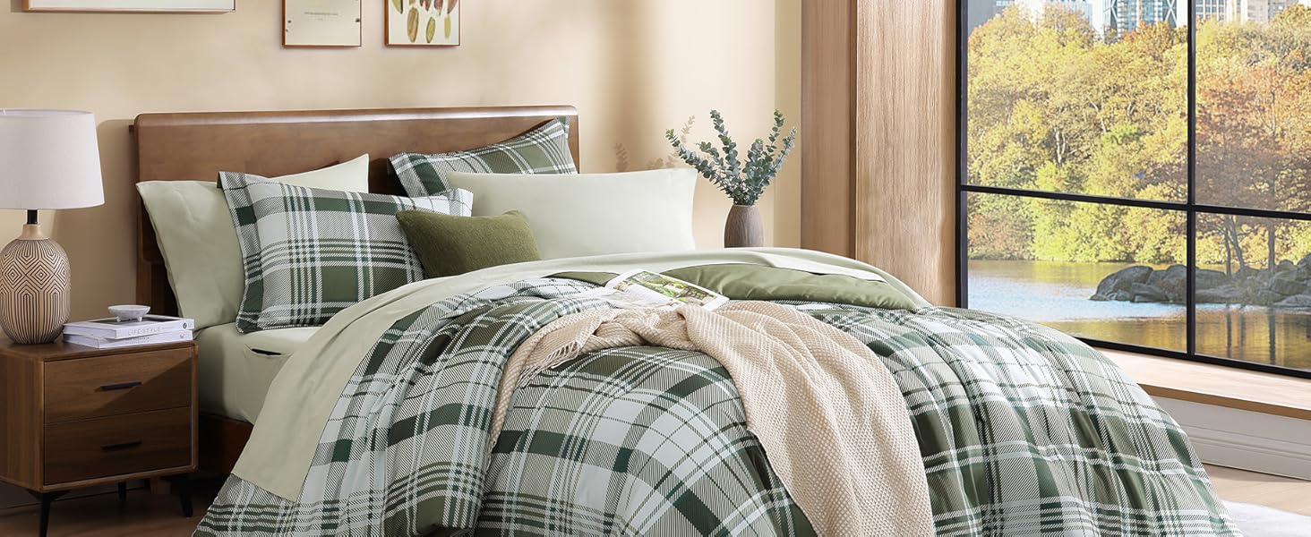 Dorm Bedding Set with Sheets