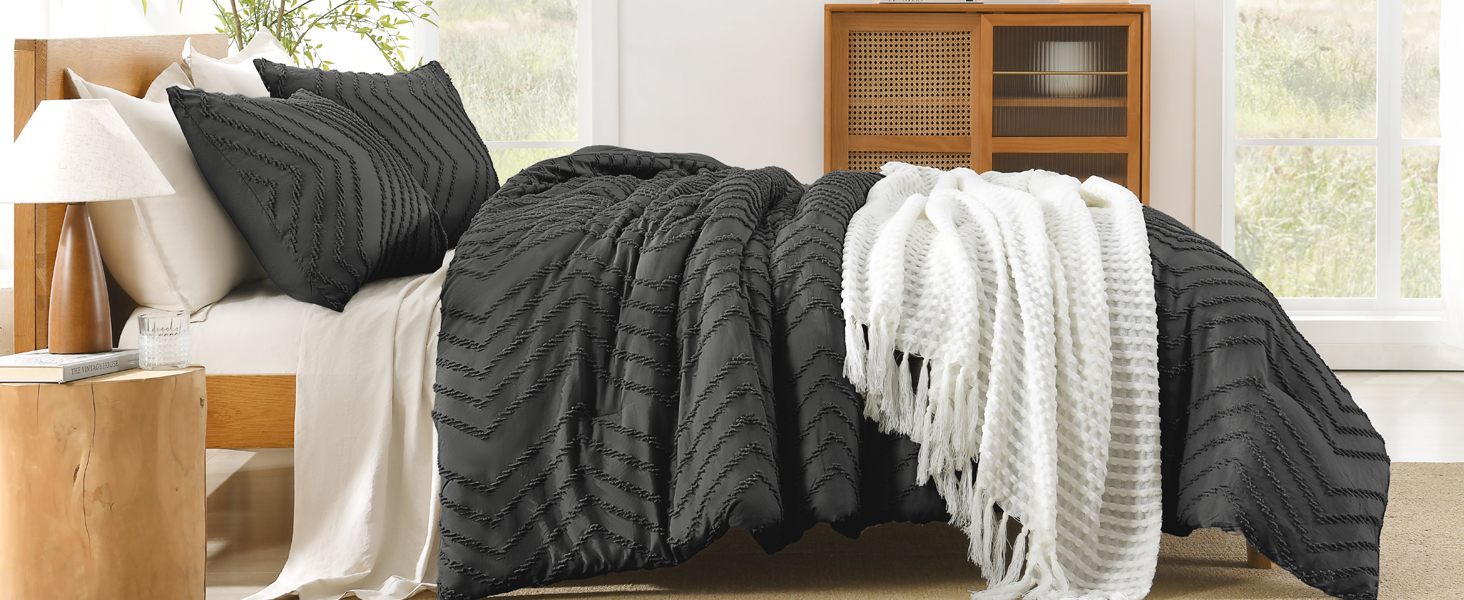 C Tufted Comforter Dark Grey