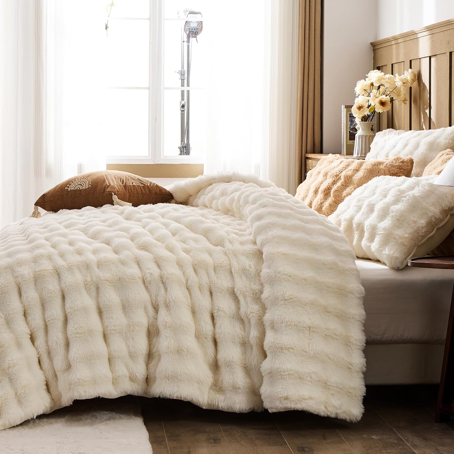 Lotus Karen Faux Fur Queen Comforter Set – Cream White Fluffy Comforter Queen Size, Big Bubble Faux Rabbit Fur Bedding Comforter Sets, Warm Cozy Fuzzy Bed Set 3 Pieces, 1 Comforter and 2 Pillowcases - Image 6