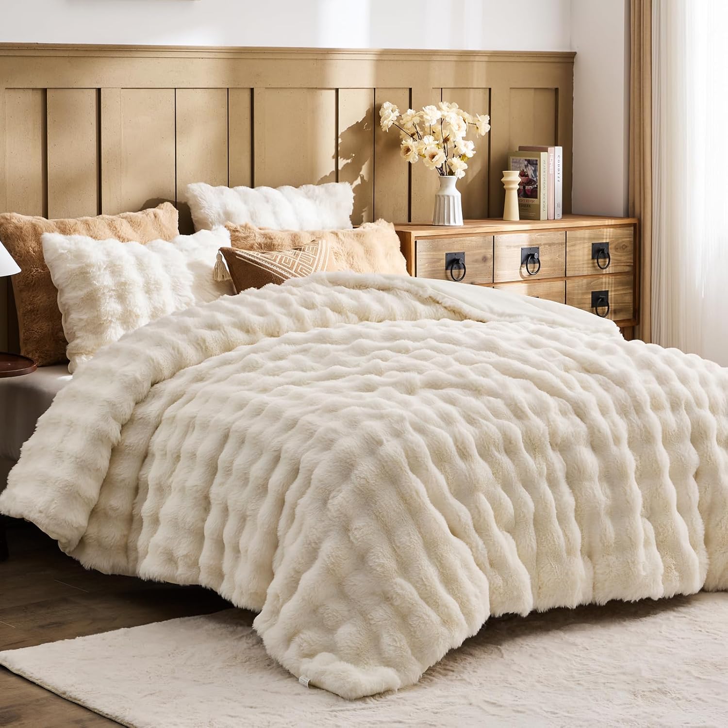 Lotus Karen Faux Fur Queen Comforter Set – Cream White Fluffy Comforter Queen Size, Big Bubble Faux Rabbit Fur Bedding Comforter Sets, Warm Cozy Fuzzy Bed Set 3 Pieces, 1 Comforter and 2 Pillowcases - Image 7