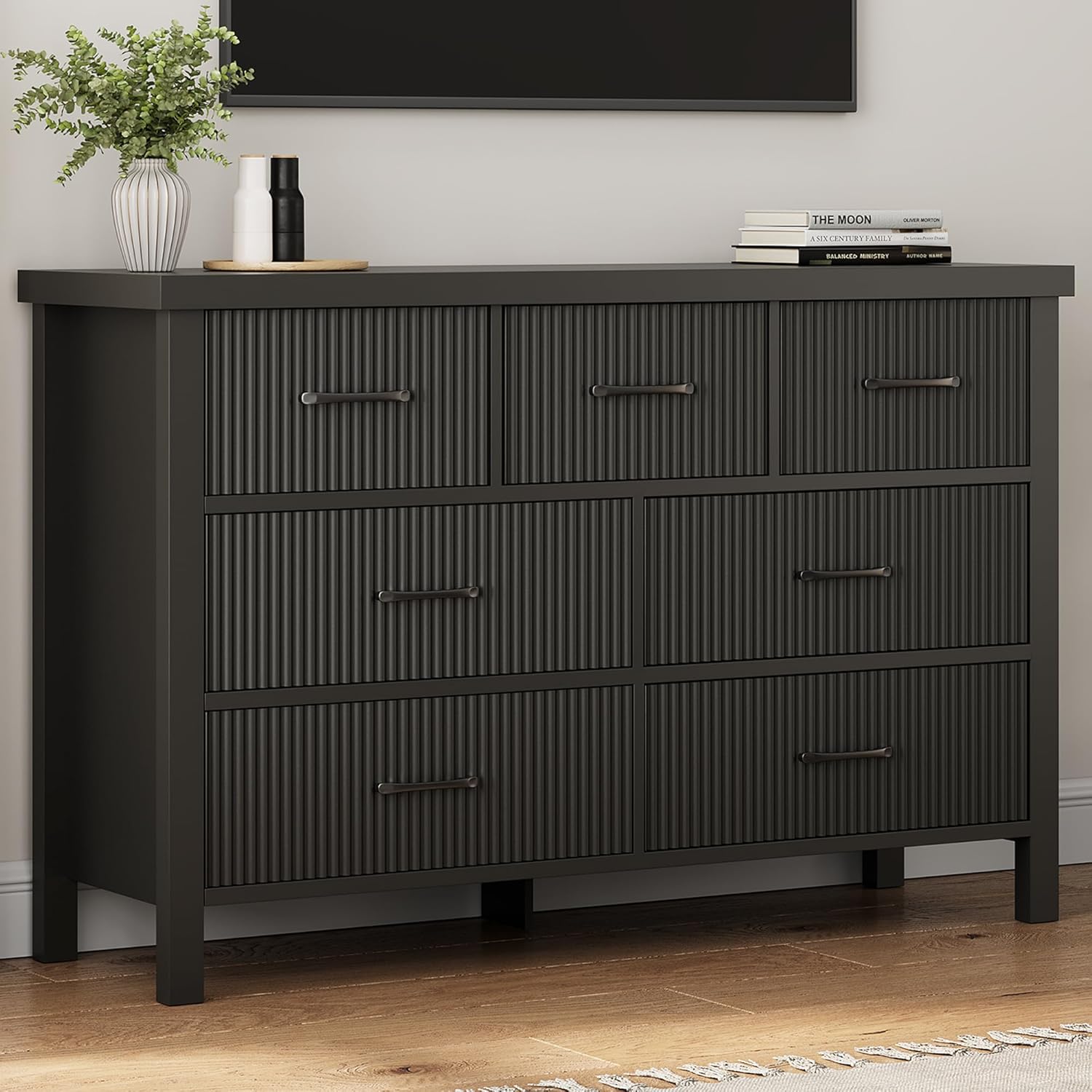 Fluted 7 Drawers Dresser for Bedroom, Modern Chest of Drawers with Metal Handle, Wood Dresser TV Stand, Wooden Closet Clothes Storage Organizer for Living Room, Hallway (Black)