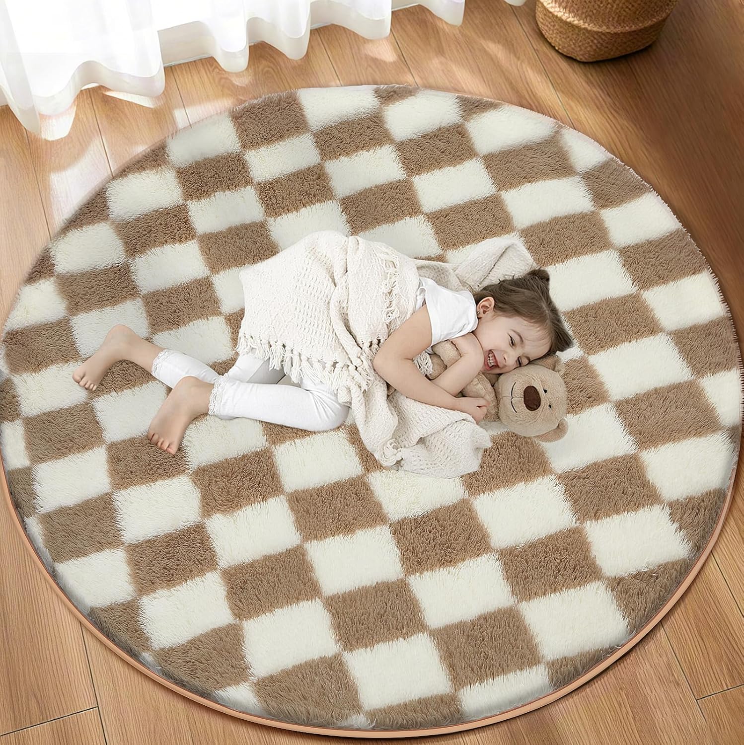 Super Soft Rug, Round Rug for Bedroom, 5X5 Ft Beige and White Checkered Round Rug Non-Slip High Pile Cute Soft Fluffy Rug for Living Room Bedroom Kids Room