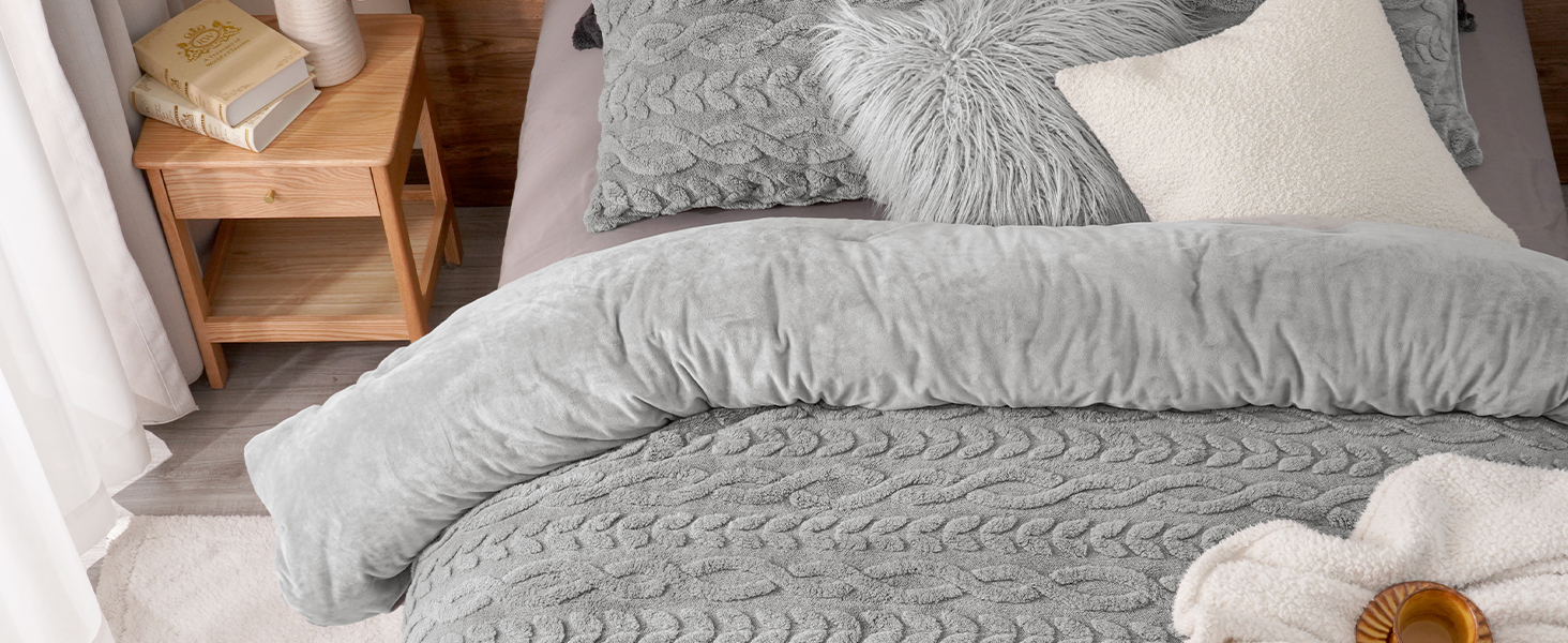 Sherpa fleece comforter set