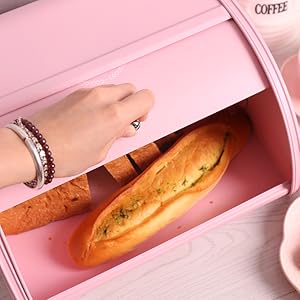 Breadboxes for kitchen countertop