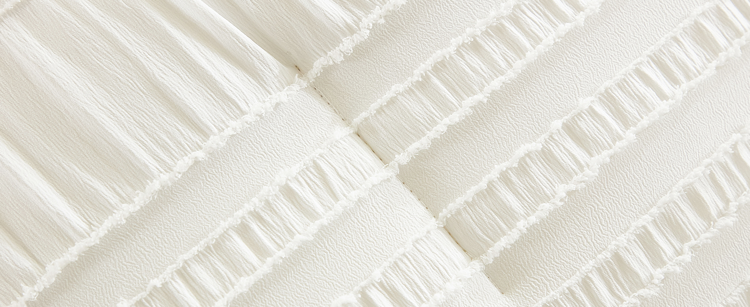 Seersucker Ruffle Comforter Set