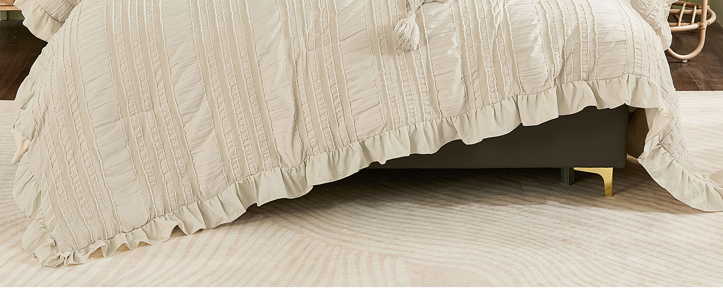 Seersucker Ruffle Comforter Set 