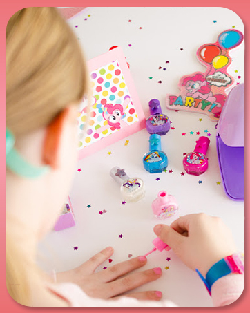 Townley Girl brand story, makeup set for kids, kids cosmetics, kids friendly makeup, non toxic makeu