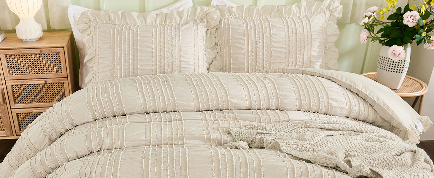 Seersucker Ruffle Comforter Set 