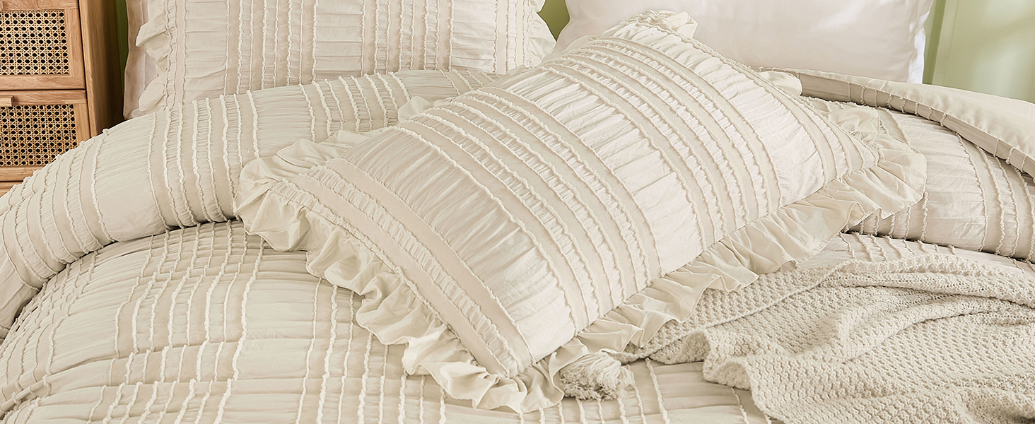Seersucker Ruffle Comforter Set 