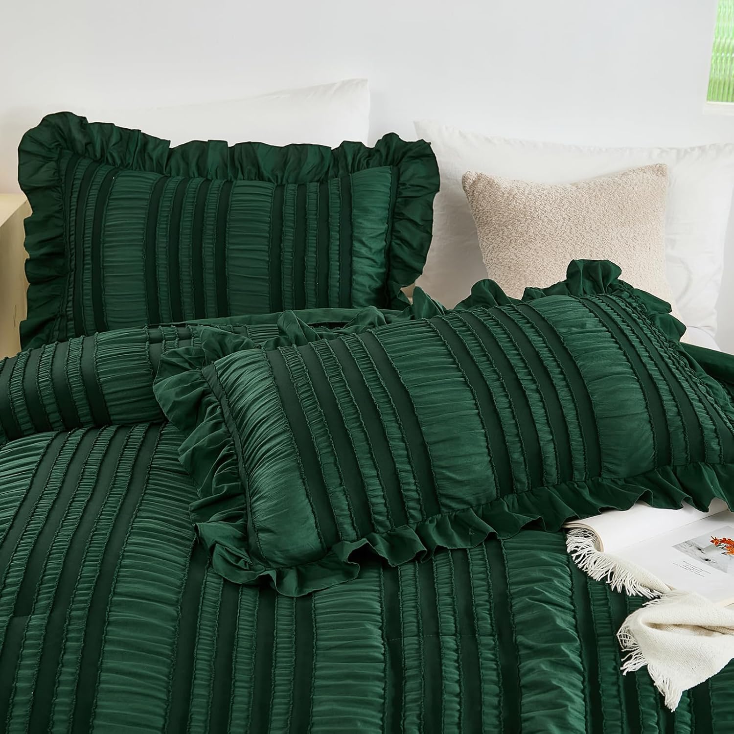 WONGS BEDDING Queen Size Comforter,Christmas Emerald Green Boho Comforter Set Queen,Shabby Chic Bedding Set for Bed, 3 Pieces Soft Lightweight Farmhouse Comforter for All Season 90"×90" - Image 4