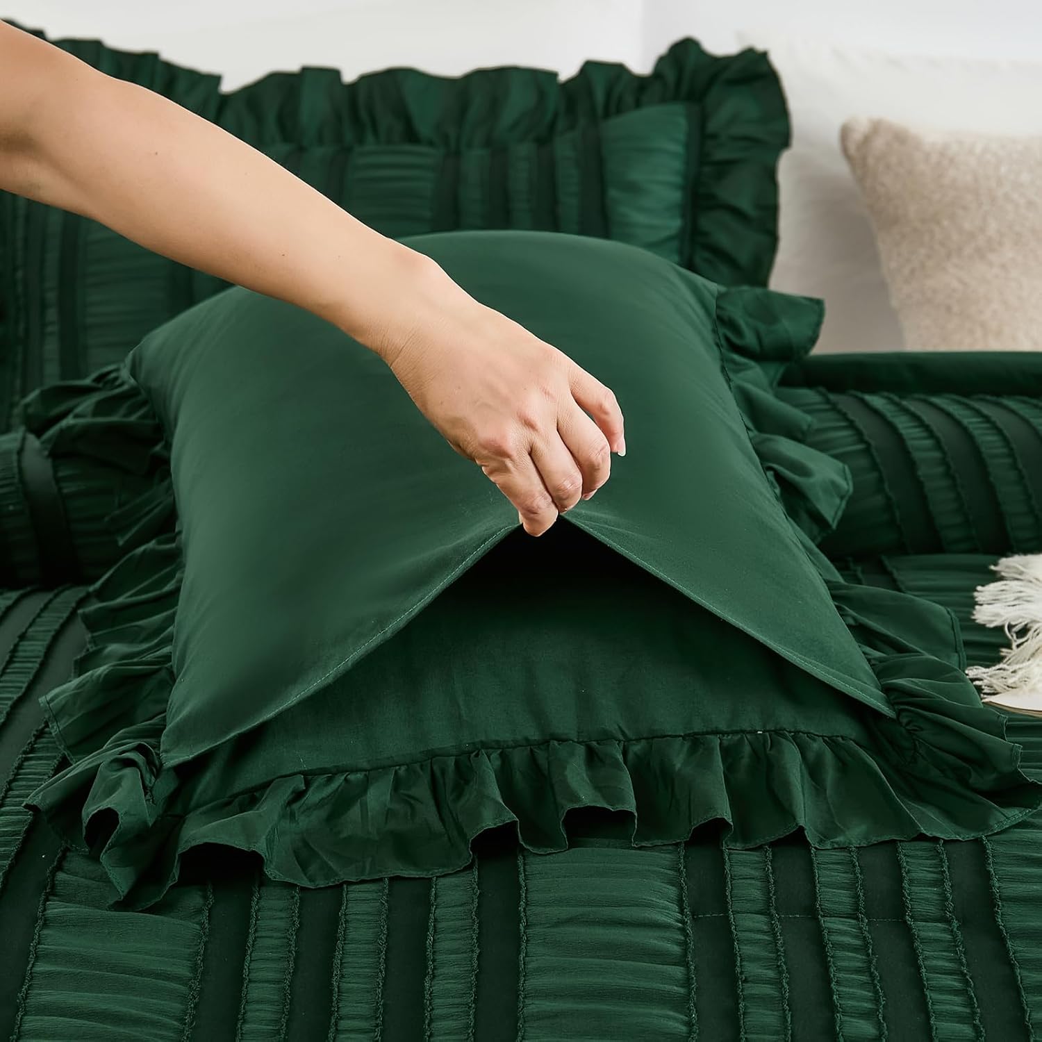 WONGS BEDDING Queen Size Comforter,Christmas Emerald Green Boho Comforter Set Queen,Shabby Chic Bedding Set for Bed, 3 Pieces Soft Lightweight Farmhouse Comforter for All Season 90"×90" - Image 8