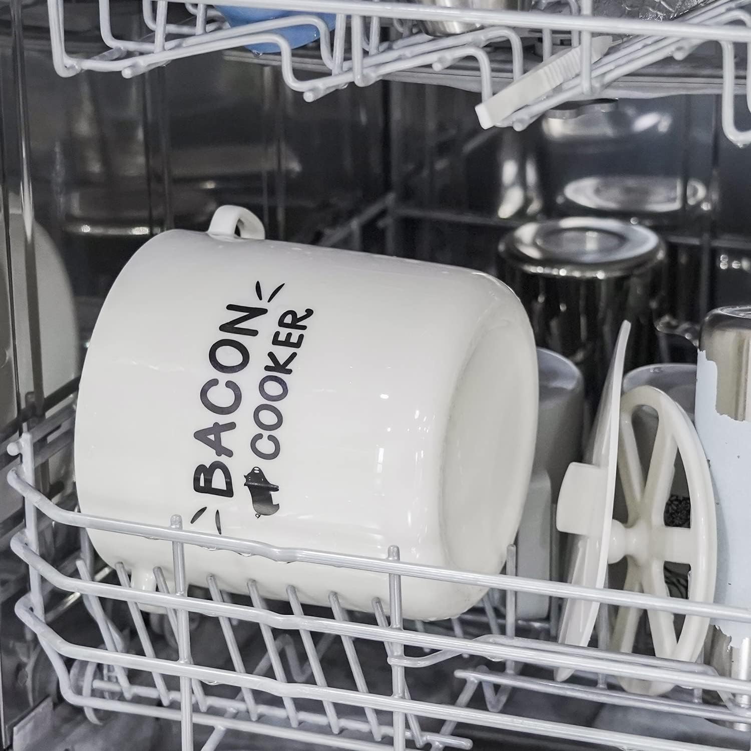 SOLIGT Ceramic Bacon Cooker for Microwave Oven - Splatter-Proof Design Microwave Bacon Cooker with Lid and Bonus Tongs - Easy Faster Bacon Maker for Yummy Crispy Bacon - Image 6