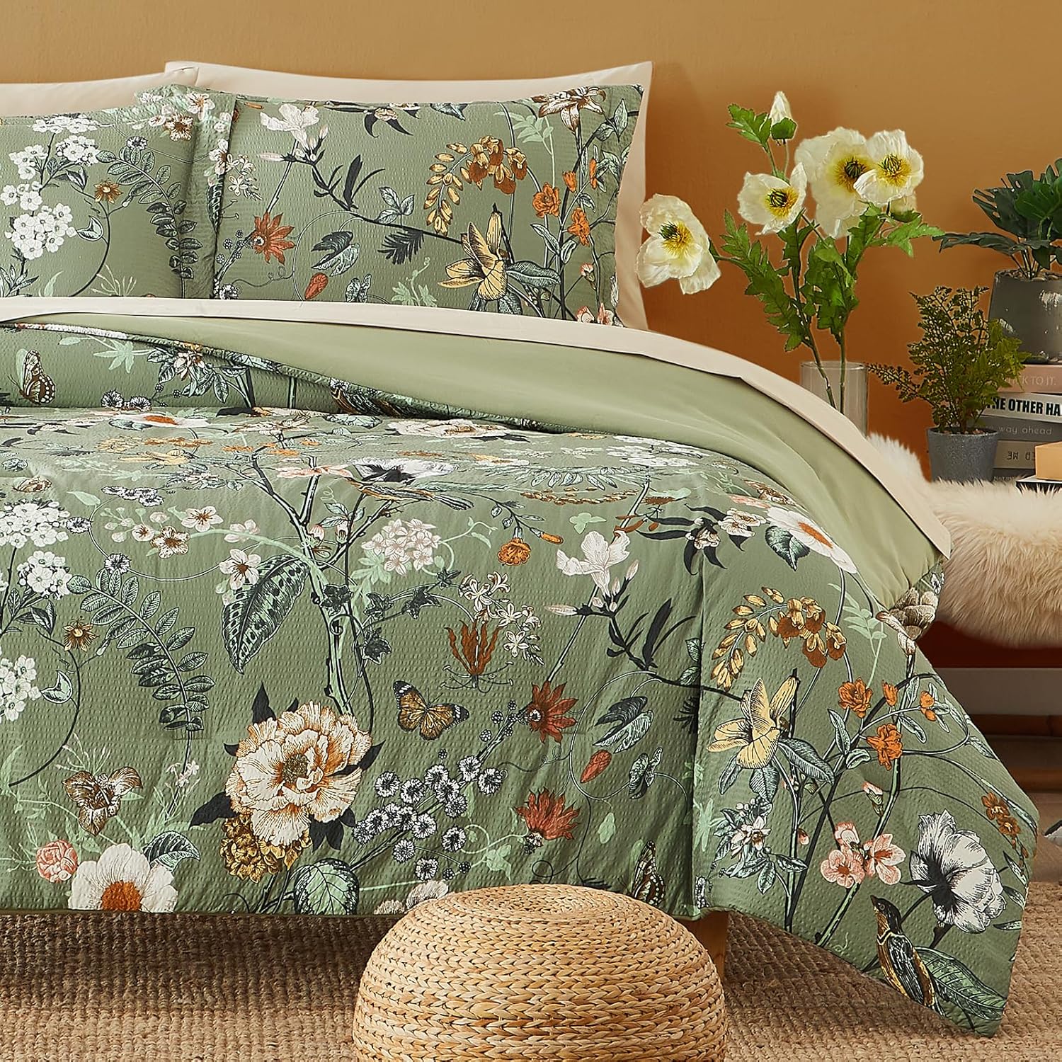 CASAAGUSTO Queen Comforter Set, 7 PCS Green Butterfly Floral Comforter Set with Flowers Leaves Pattern, Soft Seersucker Design All Season Queen Size Bedding Set(90″X90″)