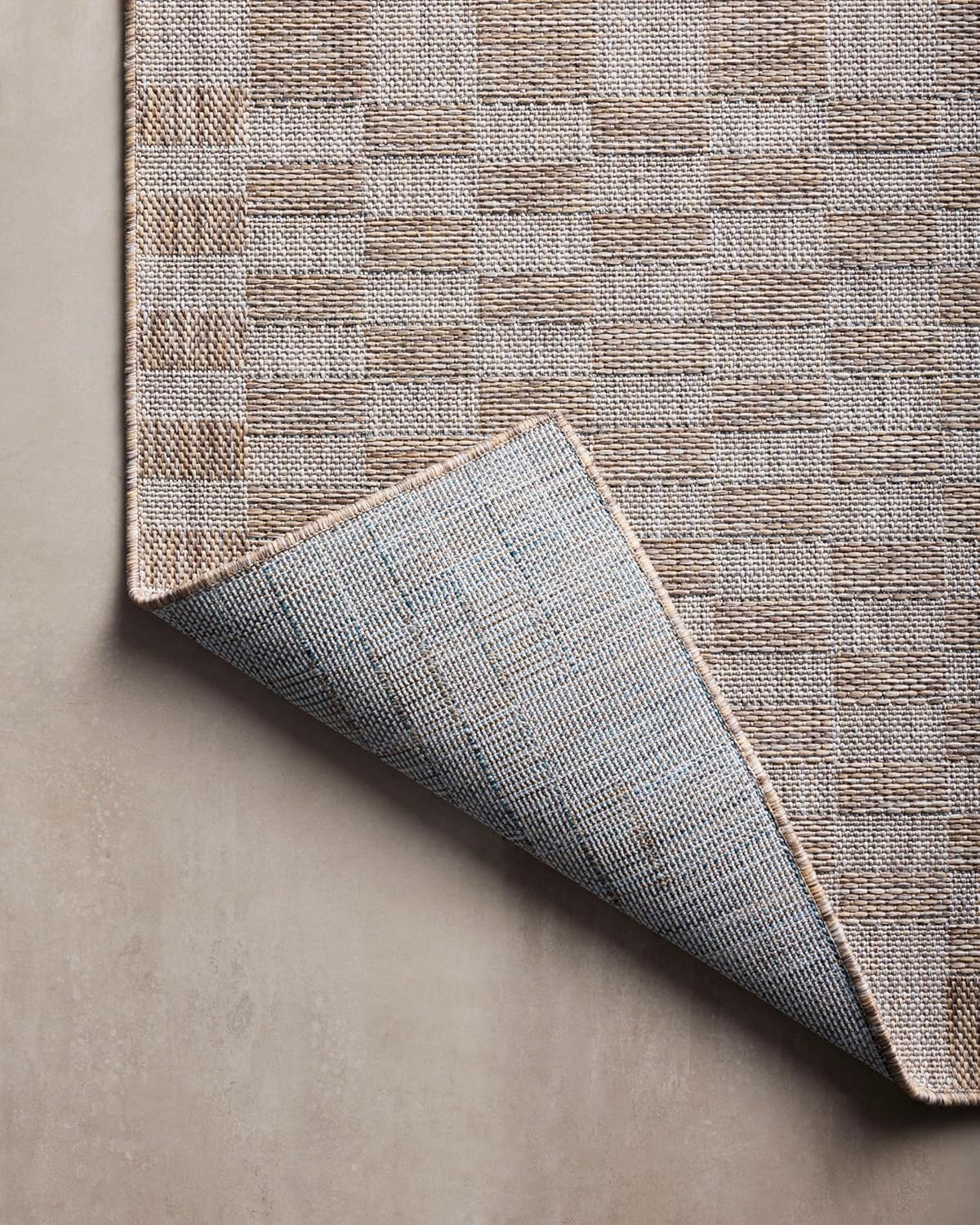 Loloi Amber Lewis Topanga Collection TOP-03 Natural/Dove 6'-7" x 9'-4" Indoor/Outdoor Area Rug - Image 7